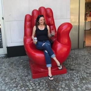 Meet your Posher, Ana